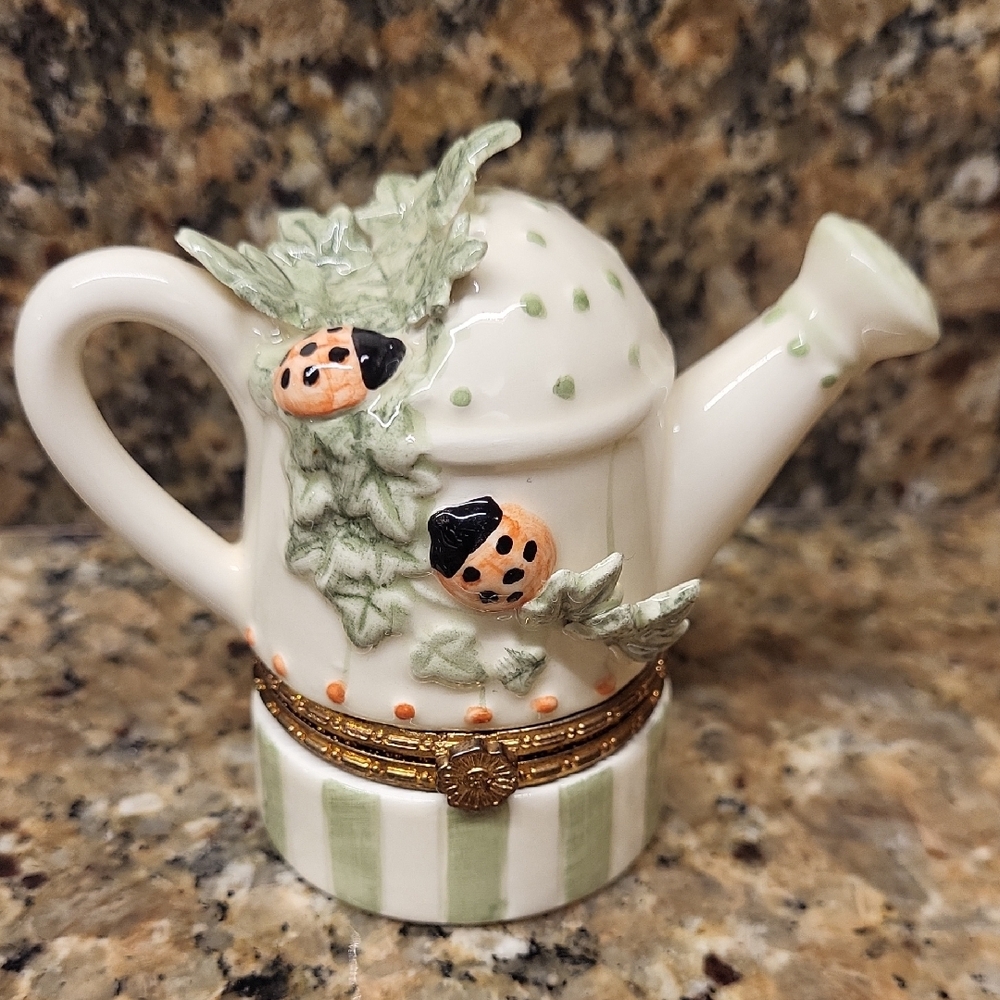 RARE Mud Pie - Charming Ceramic Watering Can Trinket Box - 1999